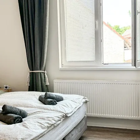 Apartment Remote Work Friendly Zahradni U Jezera