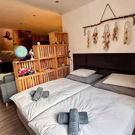 Zahradni U Jezera Se Soukromou Zahradkou * ستير سبلافي